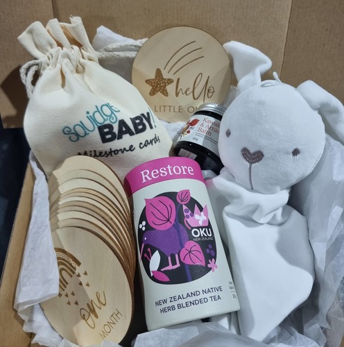 New baby and mum care gift box